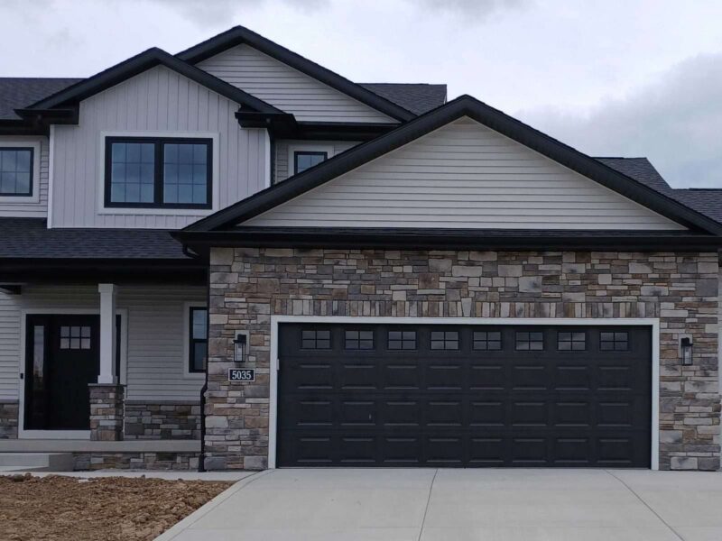 doorLink Model 3610 in Black with Stockton Lites