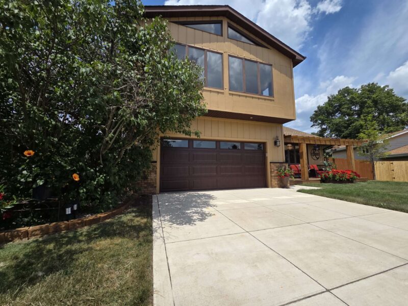 Hormann Model 3200 in Walnut Ranch Panel with Standard Long Lites